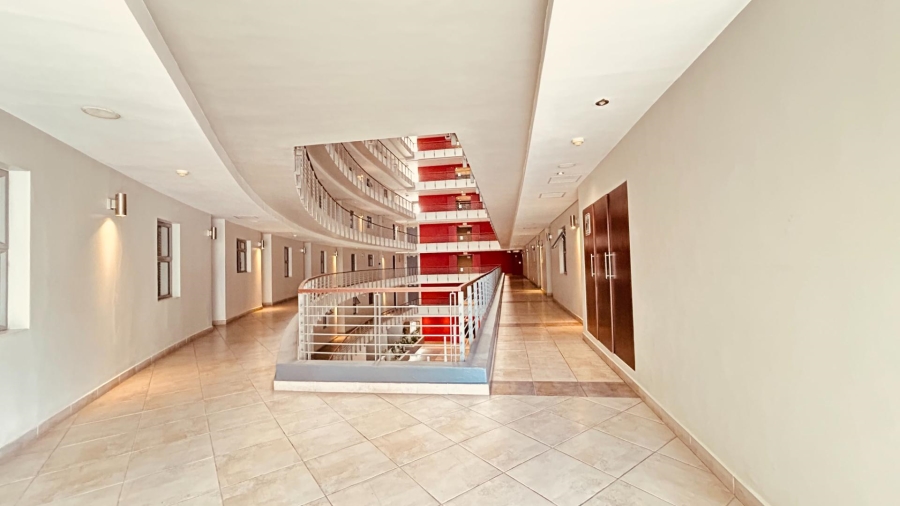 2 Bedroom Property for Sale in Cape Town City Centre Western Cape